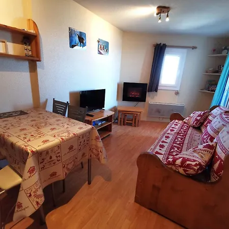2 Pieces Au Pied Des Pistes, 5 Couchages Apartment